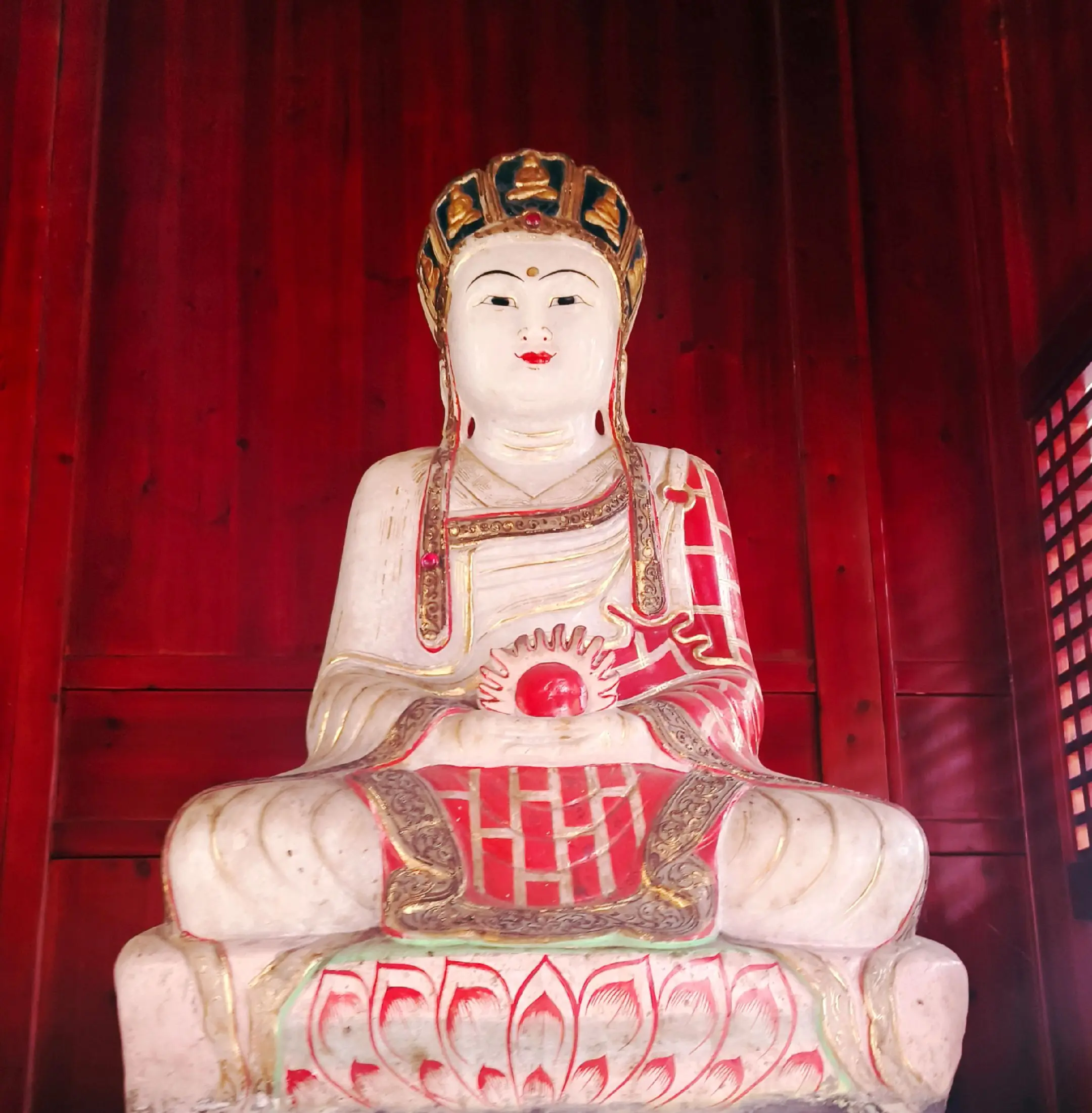 “蜗牛角上争何事，石火光中寄此身”