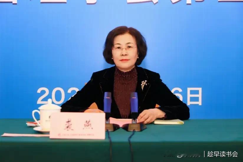 山东女正厅袭燕被双开！
2026年1月14日，山东省卫健委原“一把手”、医学博士