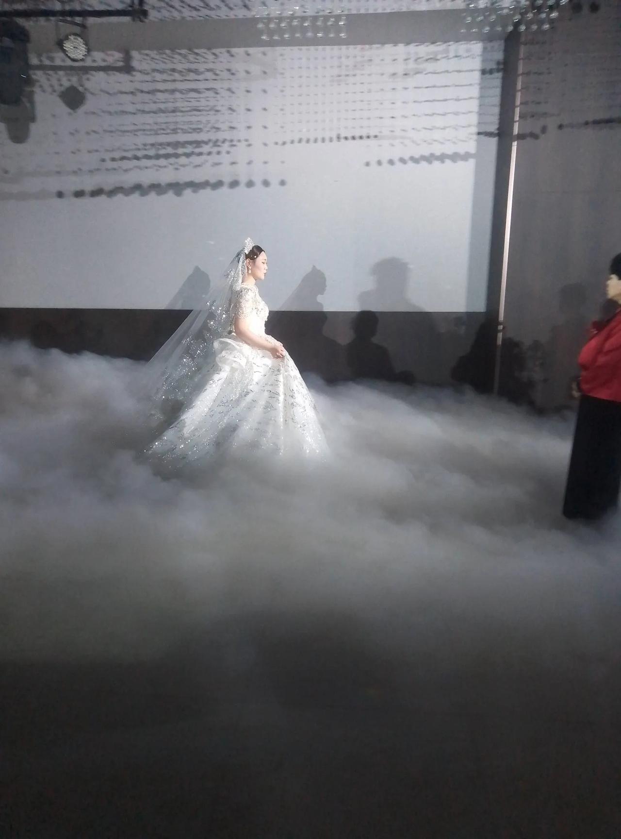 婚礼上的新娘子！