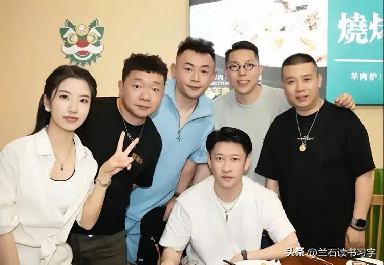 郭德纲的徒弟磕头有“云鹤九霄、龙腾四海”八个字科，那曹云金的徒弟是什么“科”？