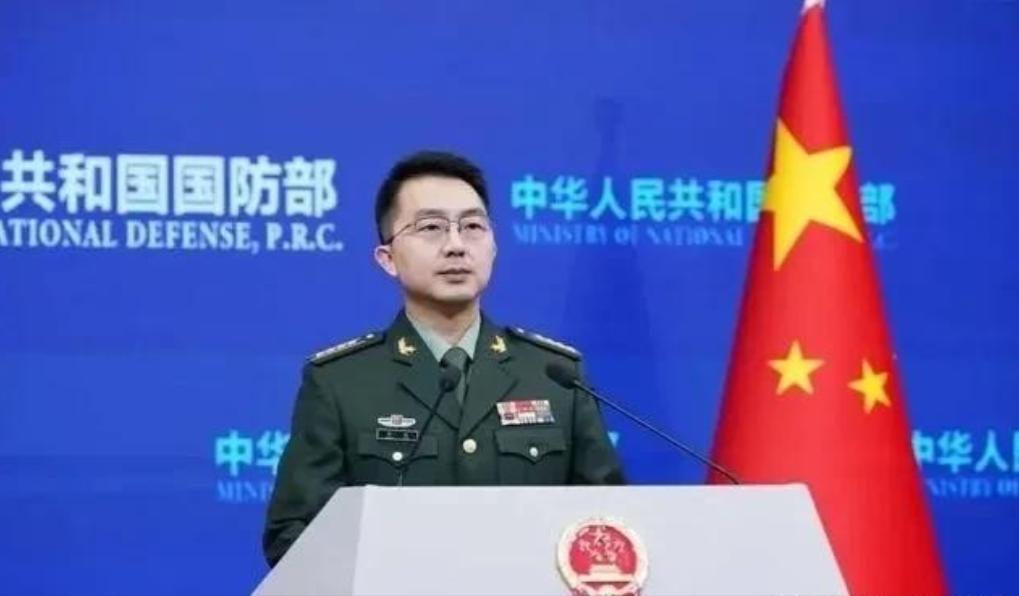 就在特朗普批准出售武器装备给台湾后，中国首次以“武力”威慑美国，中国公开表态：解