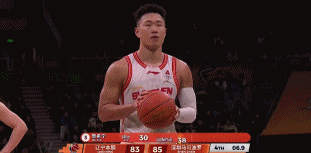 贺希宁两罚两中，史密斯接球黄油手回线，末节必须有两个硬核球员才行

史密斯遭遇的