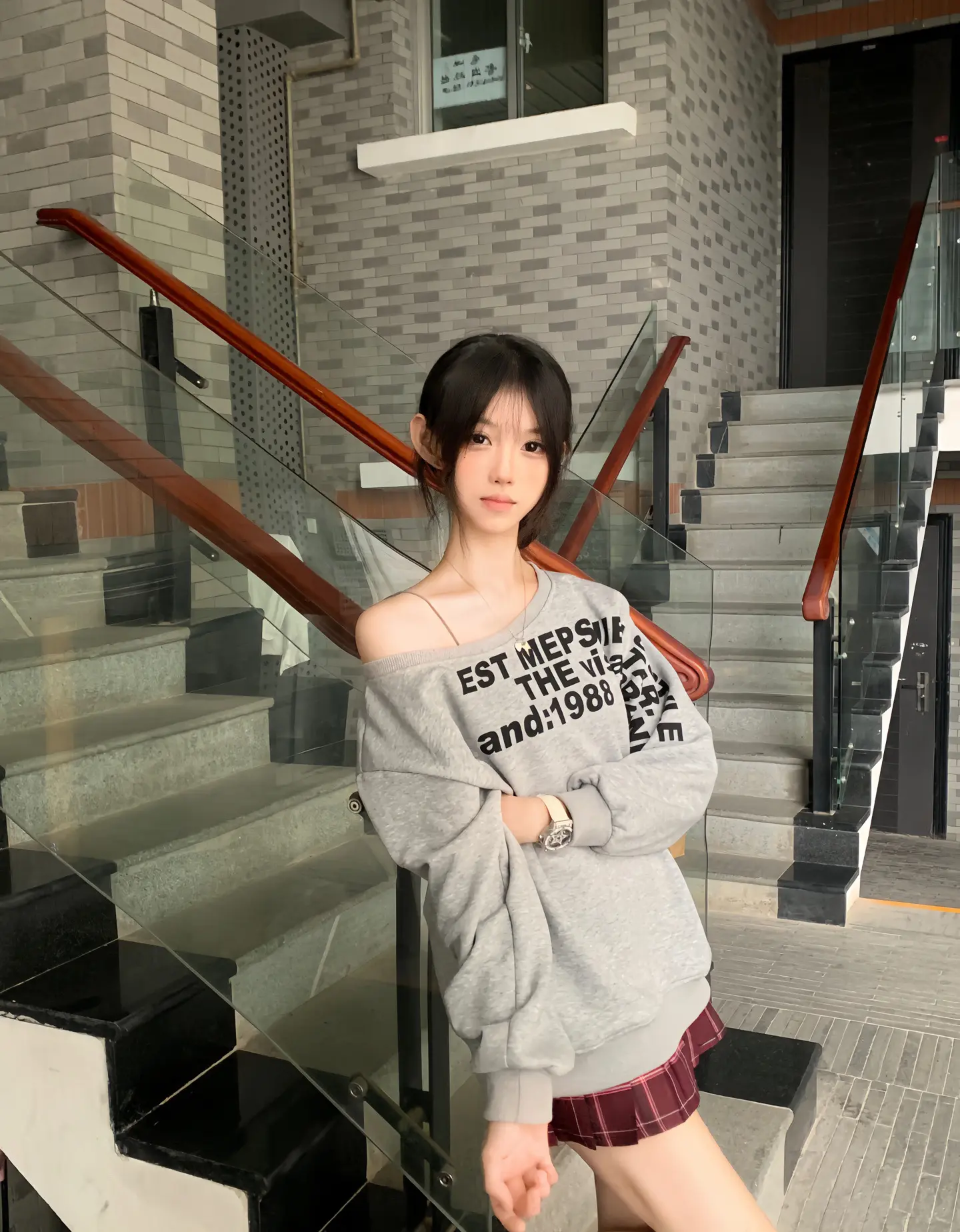 你不必故作冷淡 我也没想纠缠。