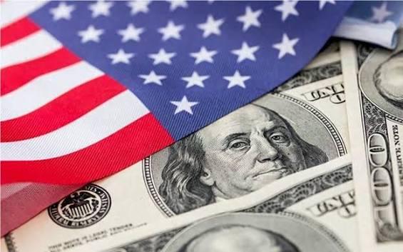 美国联邦政府债务总量已经捅破 41 万亿美元的天量大关，最让人后背发凉的是，从 