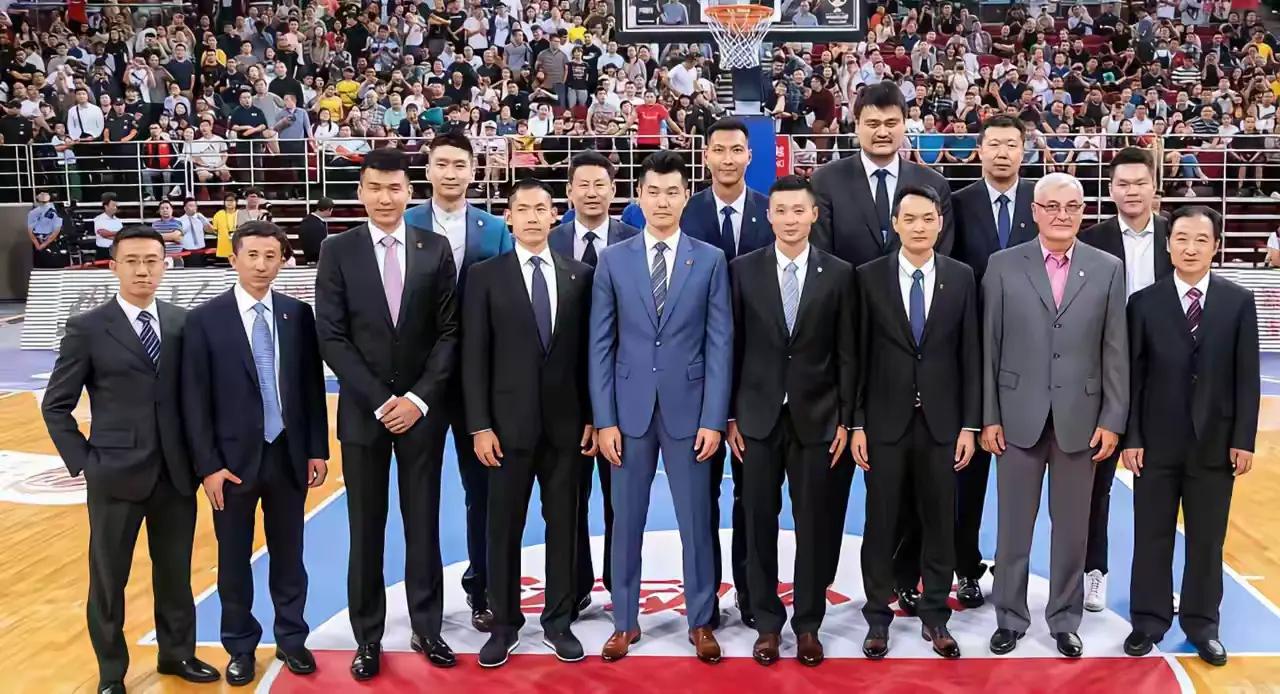 中国男篮08黄金一代战功卓著，荣誉满满，多次夺得亚锦赛，亚运会冠军，奥运会前八，
