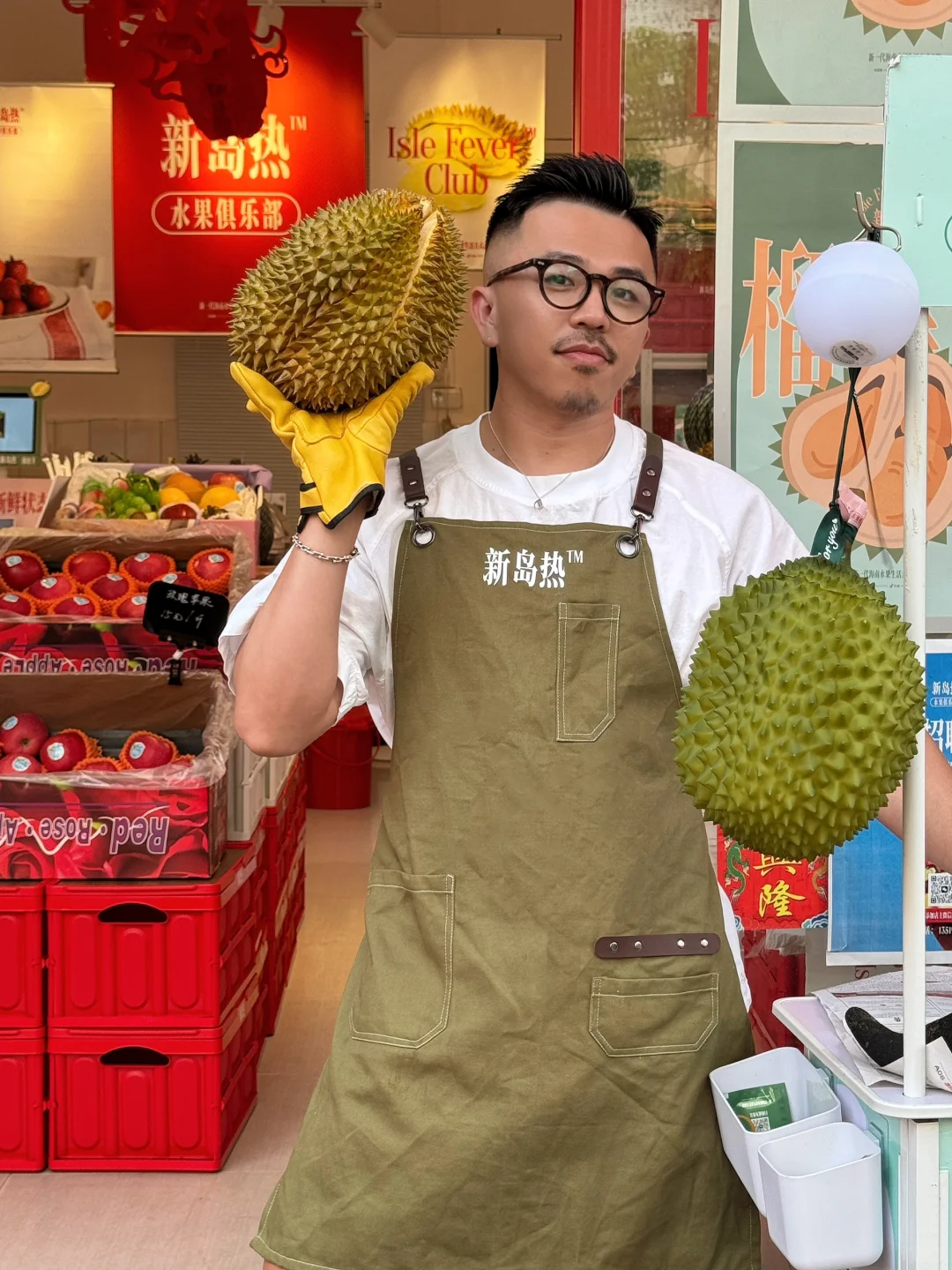 万宁男孩女孩，来找我买榴莲吧！包你满意😎