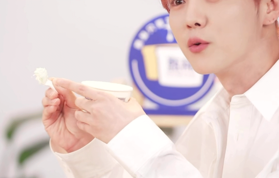 鹿晗快说你为啥如此帅气？ ​​​