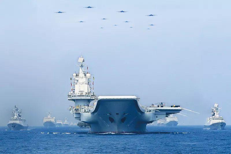 有岛内专家认为解放军航母编队前出台东海域是一步臭棋，却忽略了现代海战早已改变
