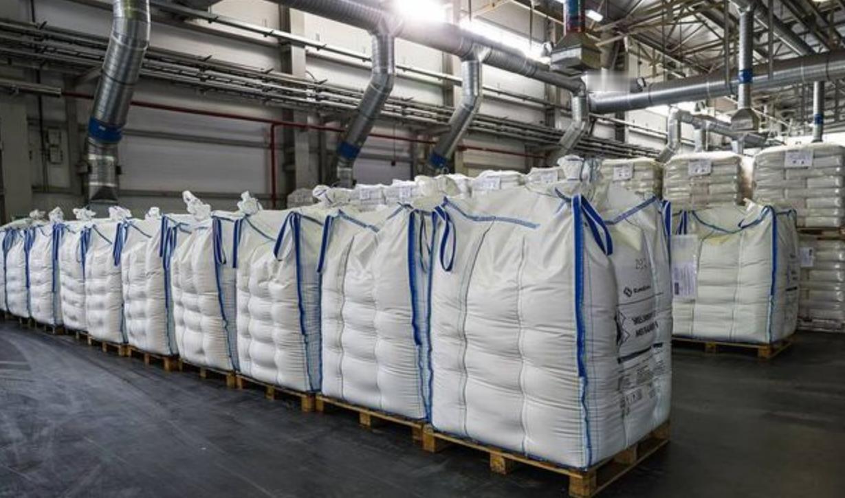 全球尿素疯涨，美国化肥 "断粮"，为啥就中国不慌，美国农场主现在是真的急了，眼瞅