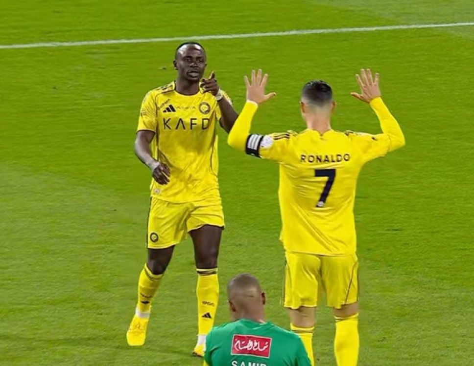 C罗C罗生涯965球c罗传射纳杰马体育0比5利雅得胜利 ✅C罗职业生涯第965球