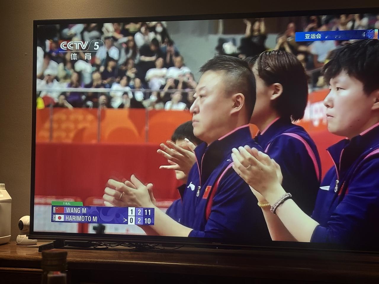 世界第二战胜了世界第三！

        在刚刚结束的亚运会女子乒乓球决赛的第