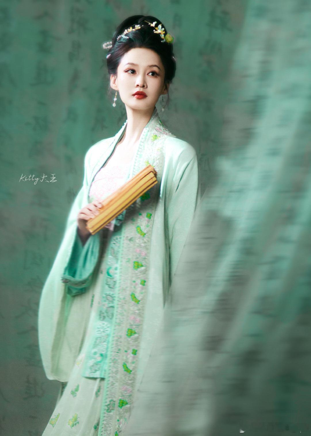李沁撑得起李清照的少女感与晚年的孤傲这个很认同！李清照前期少女的活泼 晚年因经历