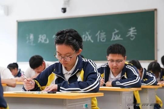 重要提醒！江苏考生注意，今天外语考试入场规则不一样
 
各位江苏考生和家长看过来