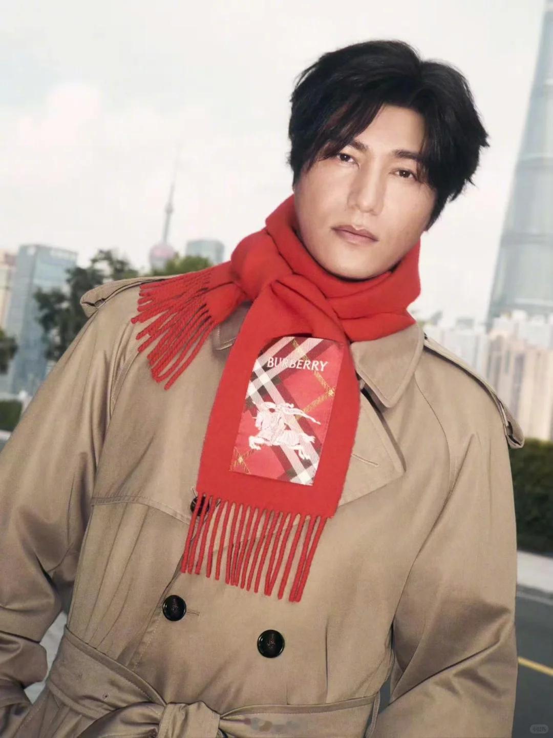 陈坤为演林则徐增肥8斤 我看成了80斤，8斤不太明显，这还拿来做文章啊，真是没得