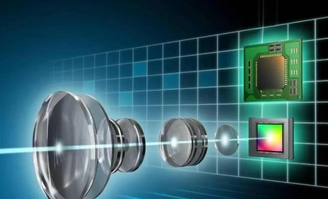 OPPO Ultra杀疯了！双2亿+双潜望，演唱会秒前排
 
旗舰长焦还在凑数？