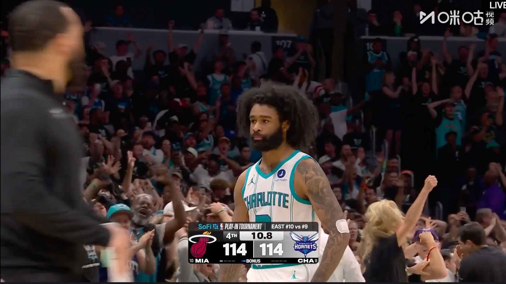 #科比怀特超神表现# wowo！！114平了，科比怀特！ 