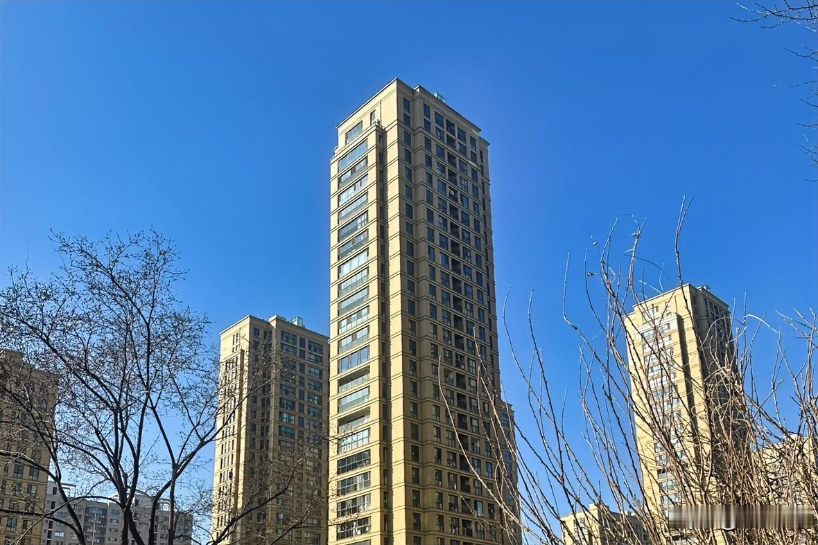 济南各区县近5年（2021年～2026年7月），二手房价格变化：
历下区（济南房