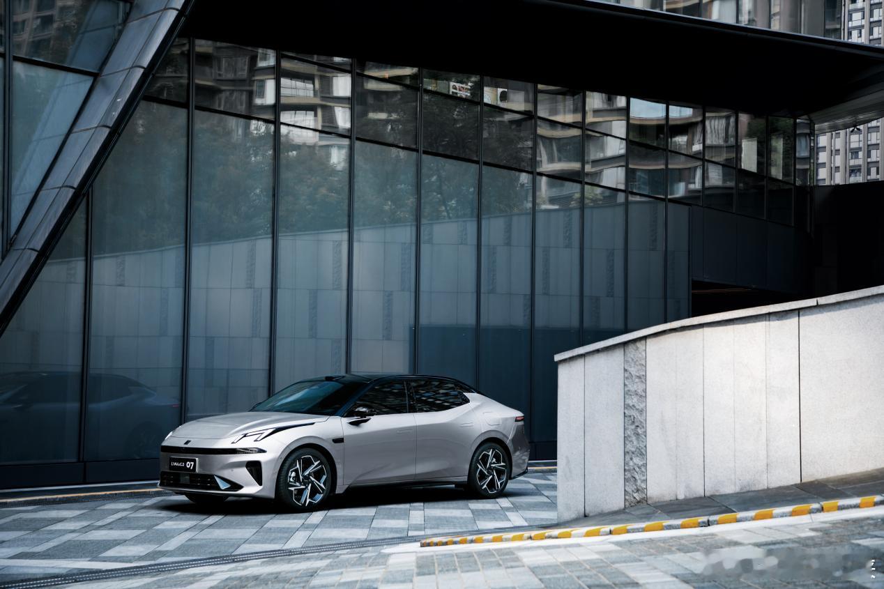 领克超电双子星累计交付超20万台 全新领克07 全新领克07全场景泊车王刚看到新