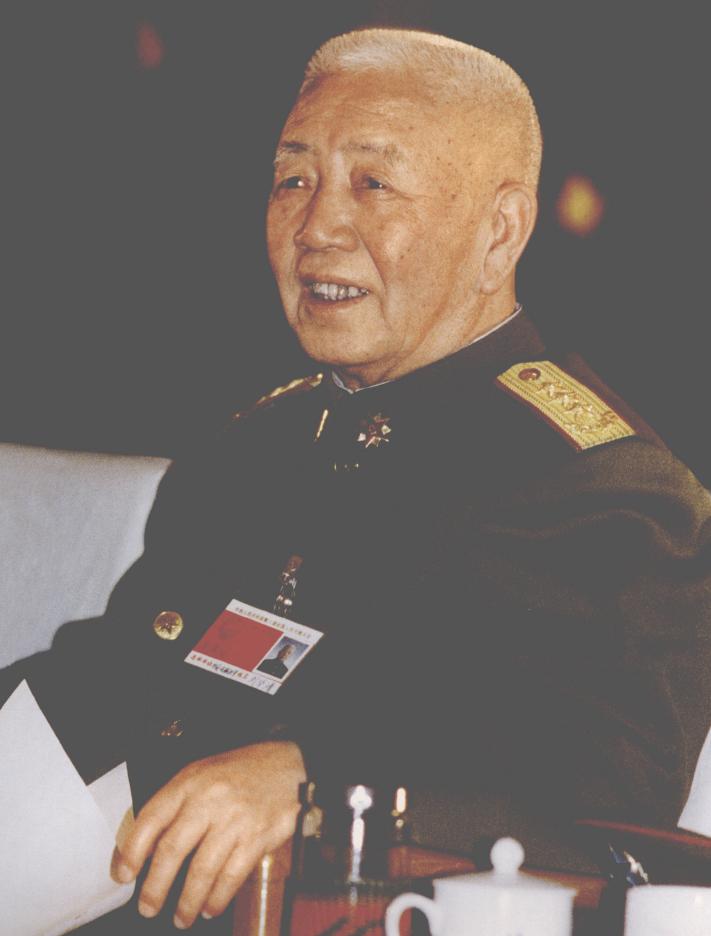 2011年，有两位官至正国级的开国少将逝世。
一位是刘华清，湖北大悟人，在201