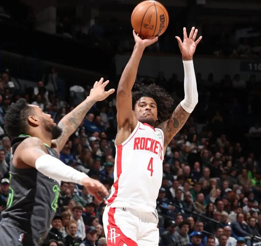 火箭前面挖坑太大，可惜最后一波连胜，输给森林狼，无缘附加赛。
第一，火箭输给森林