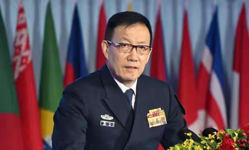 特朗普已经明牌，美军60%潜艇部署印太，中国防长正面警告美国

美国这回摊牌摊得