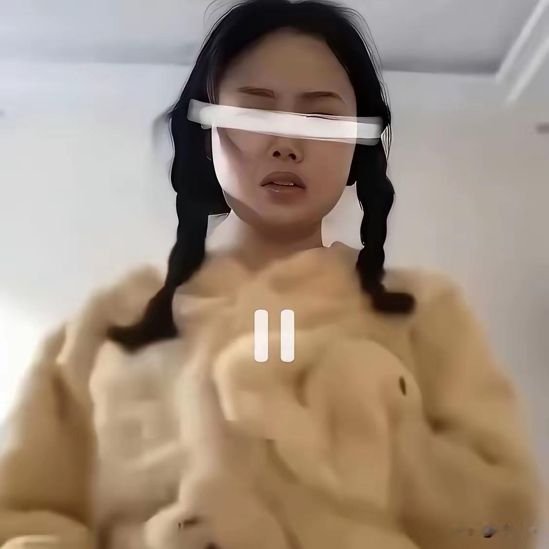 湖北宝妈错发私密视频到孩子家长群
大家都在关注宝妈
其实，后面还有一个可能被伤害