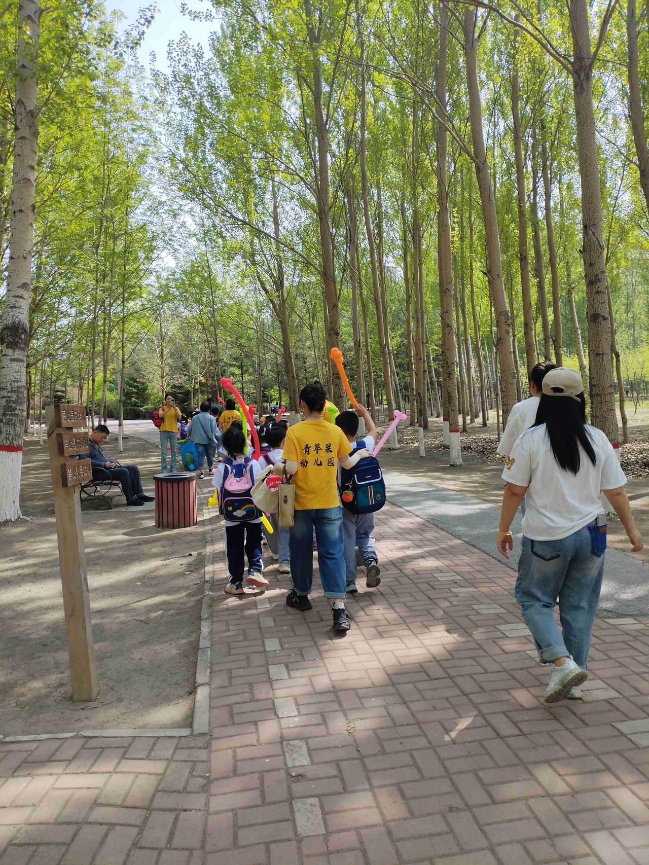 我的今日状态：😁轻松愉快
我这里的天气：☀️晴天
这里是黑龙江省肇东市生态园林