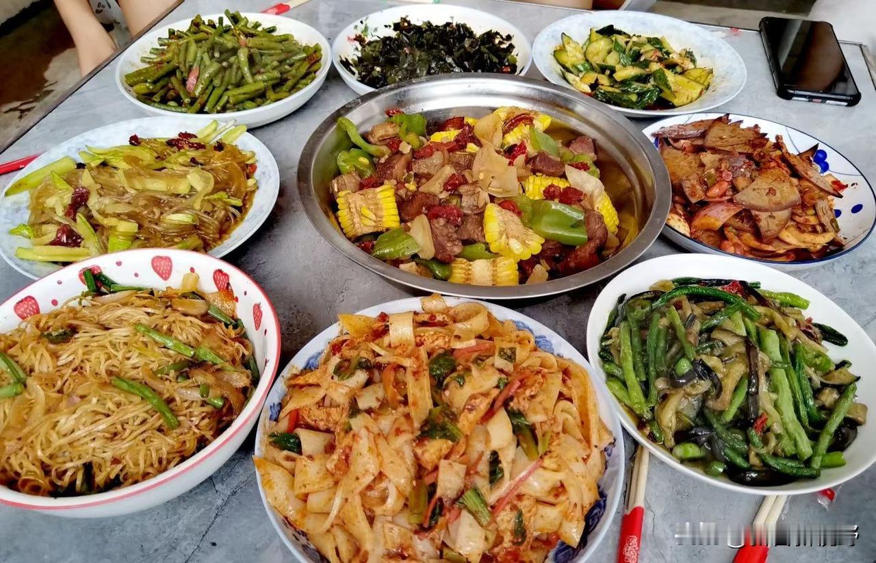 凤翔家常便饭，色香味俱全！宝鸡哪里的擀面皮好吃 做酸菜馅饺子,怎样调馅好吃? 你