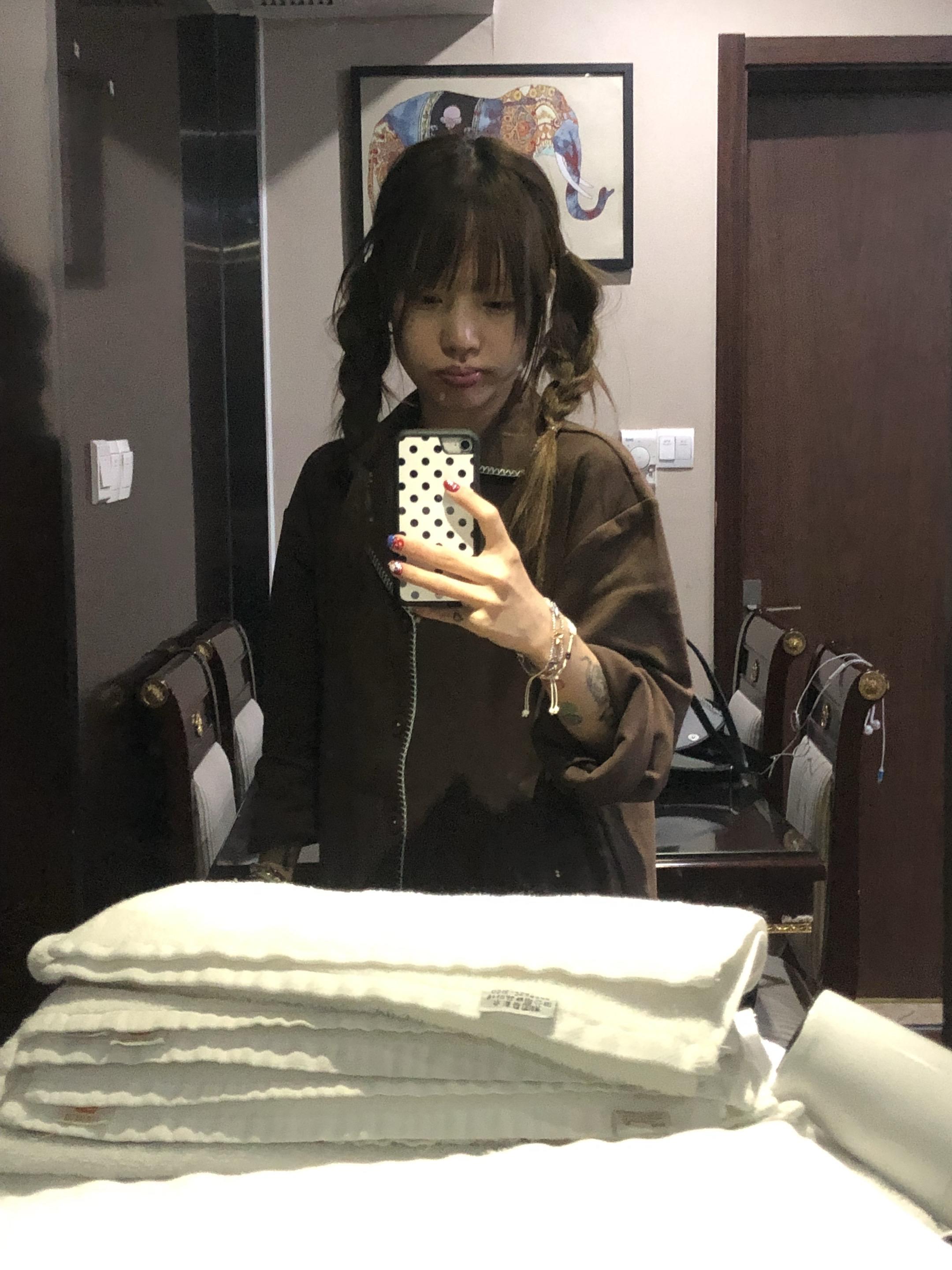 随橙想呢 反而是一堆旧照片