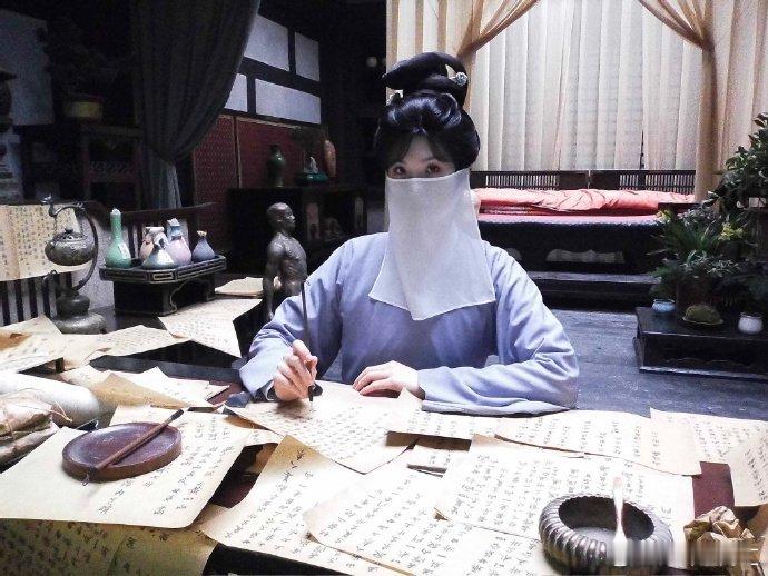 姚安娜晒照告别裴愈姚安娜告别唐宫奇案裴愈姚安娜晒照告别唐宫奇案裴愈，“再见啦～裴