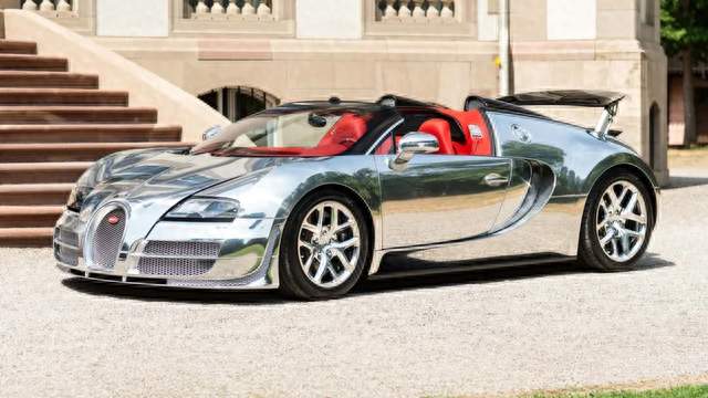 独一无二的抛光铝布加迪Veyron，经过品牌认证修复交付新藏家