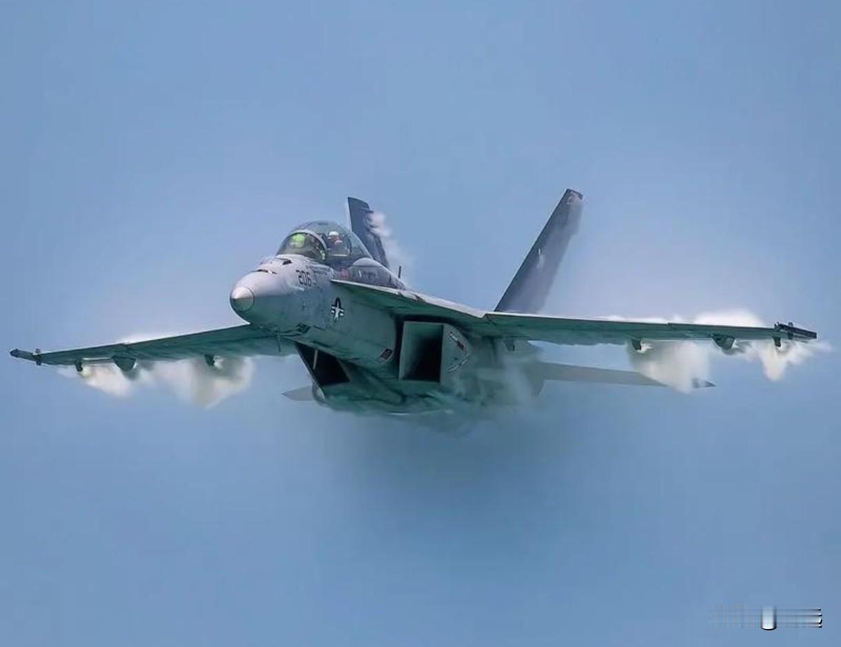 航母编队遭打击，F-18中弹坠印度洋，中东大国能攻能守，两栖夺岛或是川子一梦
