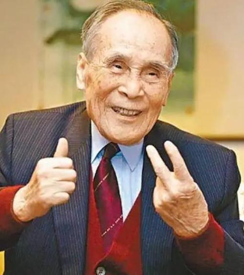 “请将我的2000亿资产全部捐给国家！”2007年，一位临终弥留的老人，在律师面