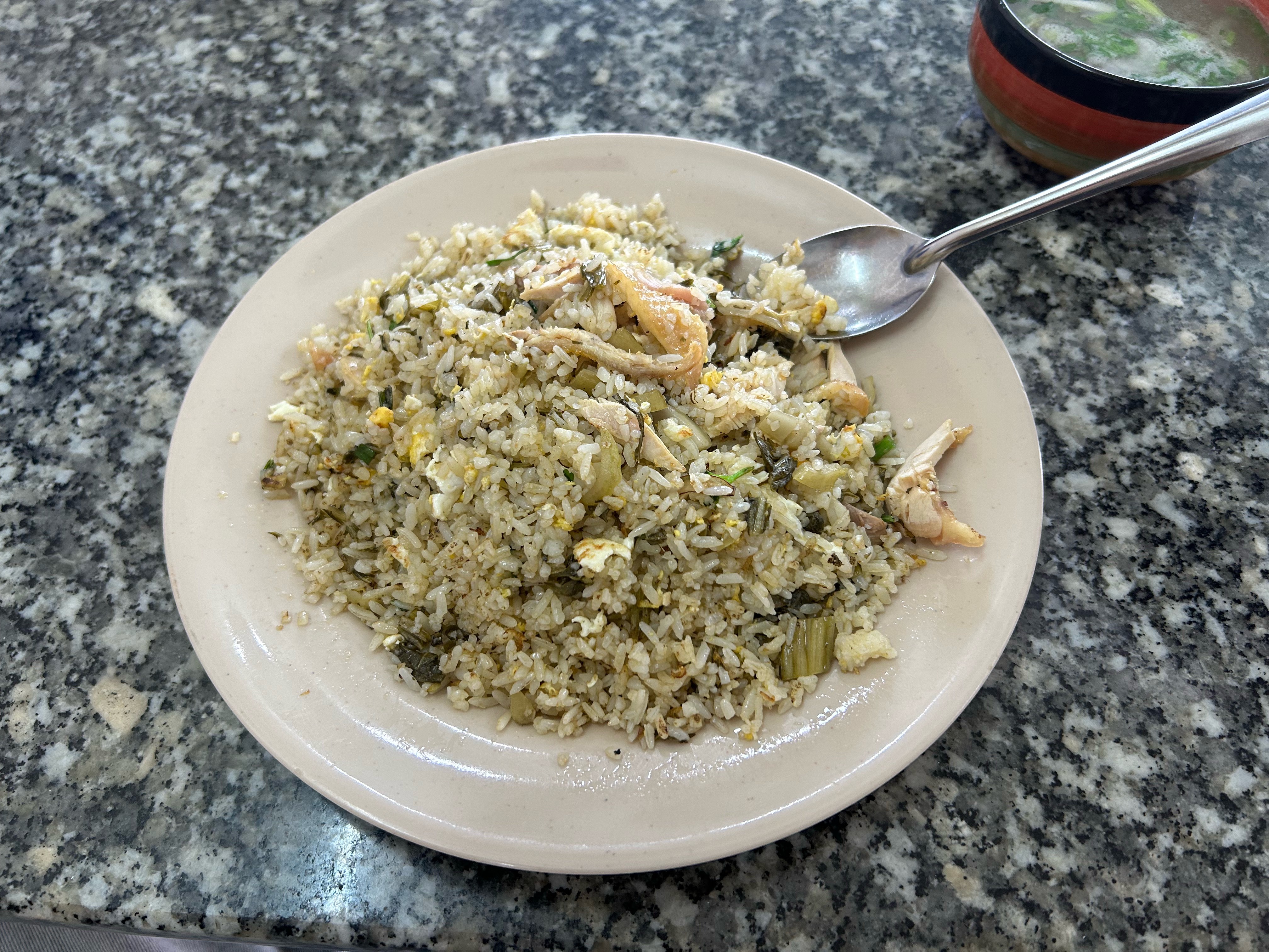 今天的午餐吃点鸡肉炒饭，大家今天午饭吃啥[doge] ​​​