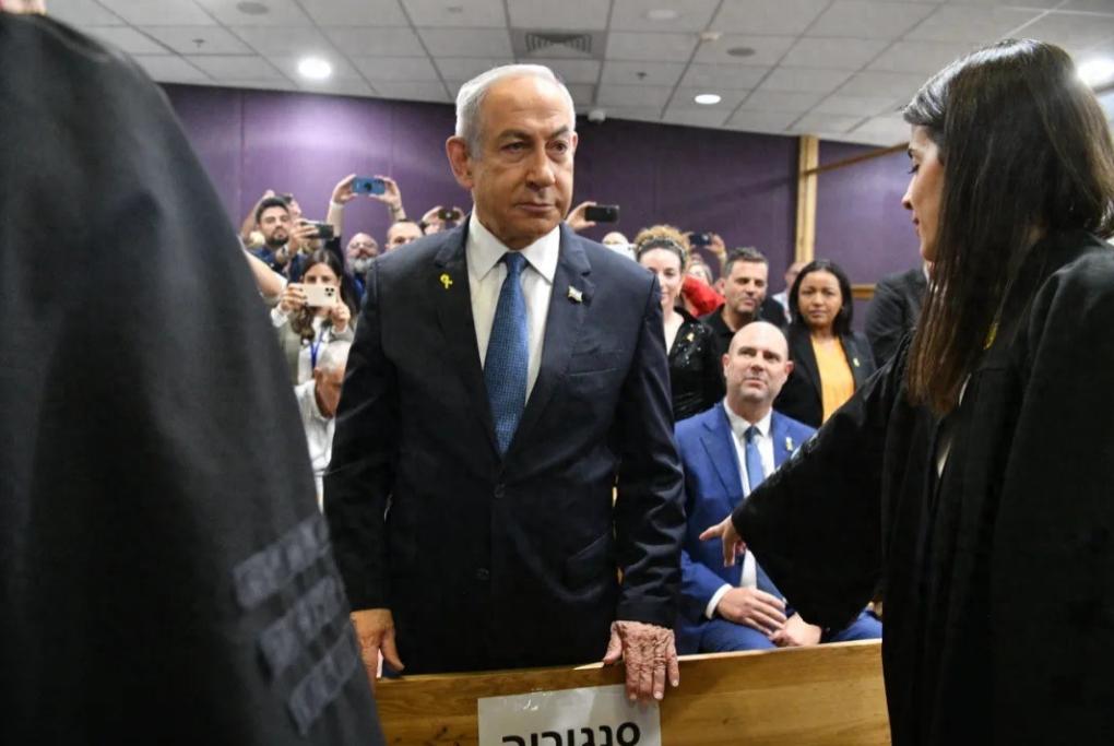 以色列主要反对党领袖亚伊尔·拉皮德今天发文说：“我们整个历史上从未出现过如此严重