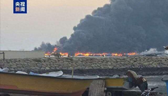 [太阳]霍尔木兹海峡成高危前线，伊朗沿岸小镇渔民冒着导弹袭击出海打鱼，新船下水 