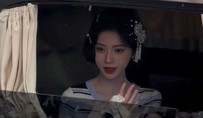 内娱对鞠婧祎的开发不足1% 内娱对鞠婧祎的开发不足1%，此女确实貌美！鞠婧祎万花
