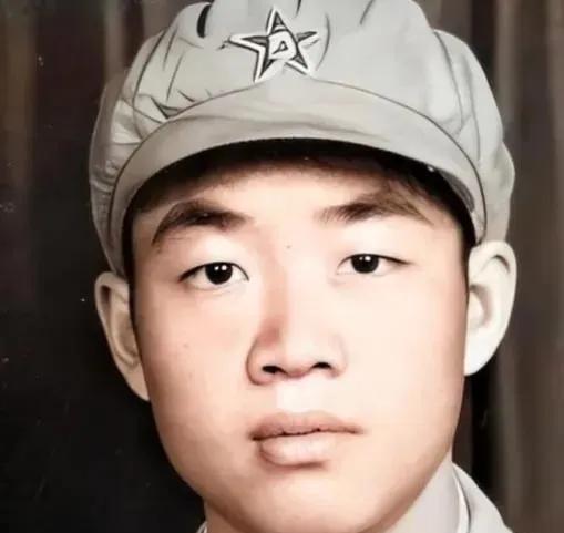 1950年，山东剿匪期间，战士张文凯在路上救了一个十三四岁的小姑娘，谁知道休息的