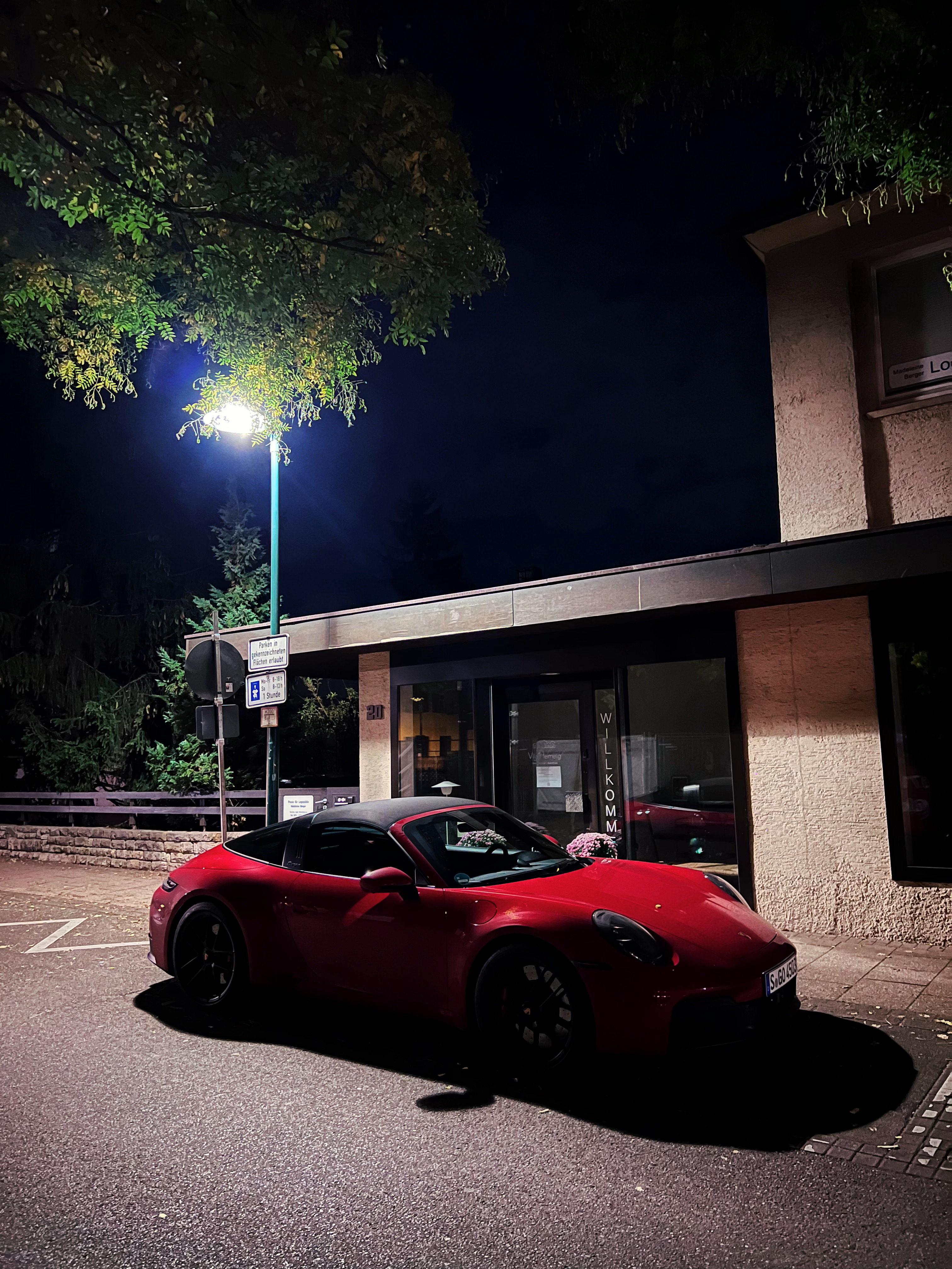 新款911 Targa 4 GTS初体验，国内卖价219.8万，高价、高配置。9