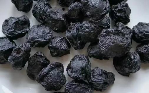 说了800遍了，口渴、口干、吃得多，你就算吃再多降糖药，这一点做不对，血糖照样蹭