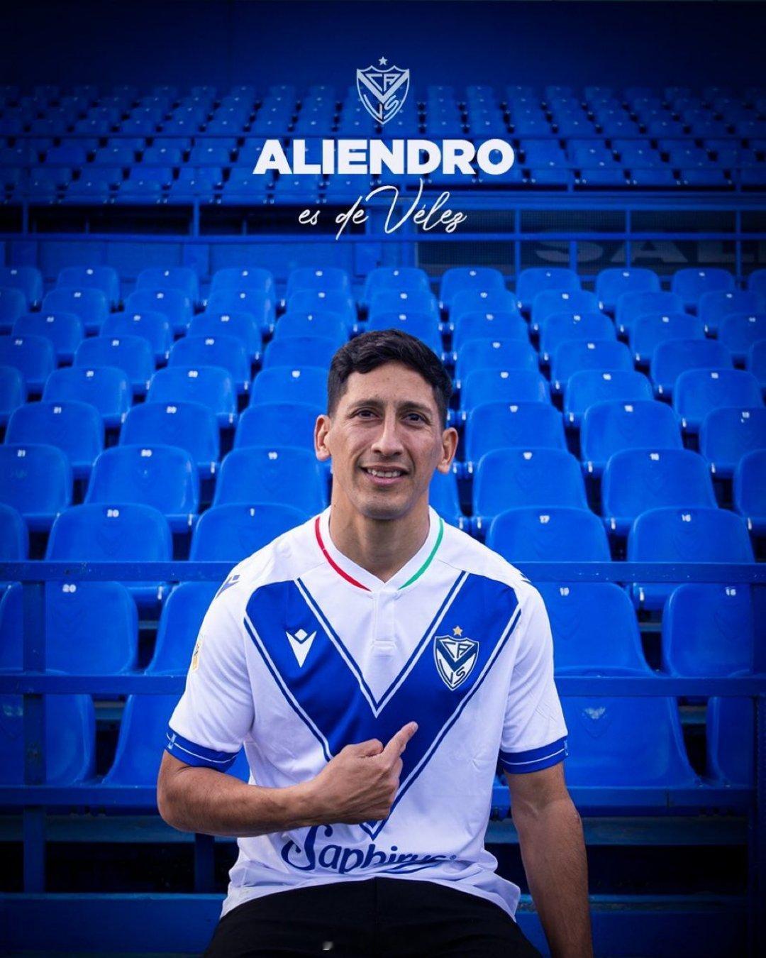 萨斯菲尔德🇦🇷 | ✍️宣布从河床队签下中场球员罗德里戈·阿连德罗（34岁）