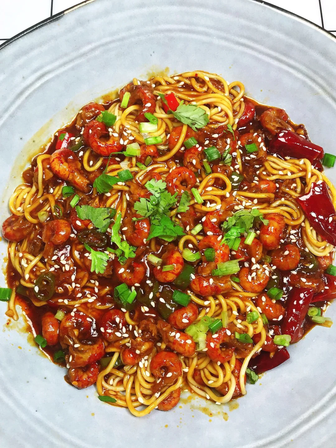 麻辣龙虾尾拌面‼️好吃到舔碗！👏👏