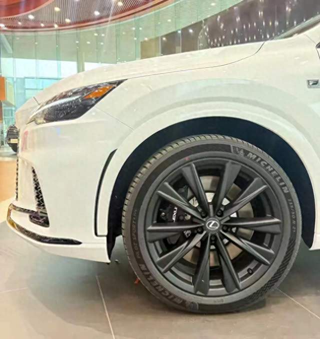 新款雷克萨斯RX500h，60万级性能混动SUV，是不是被低估了