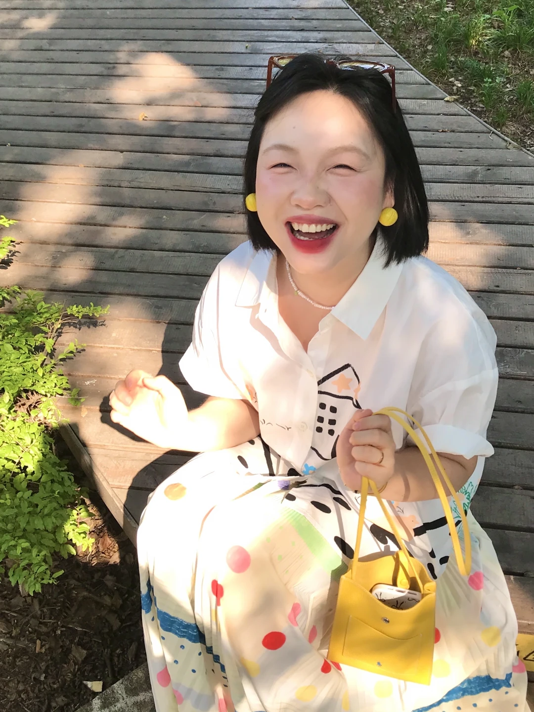 拍照要到多多大笑喔