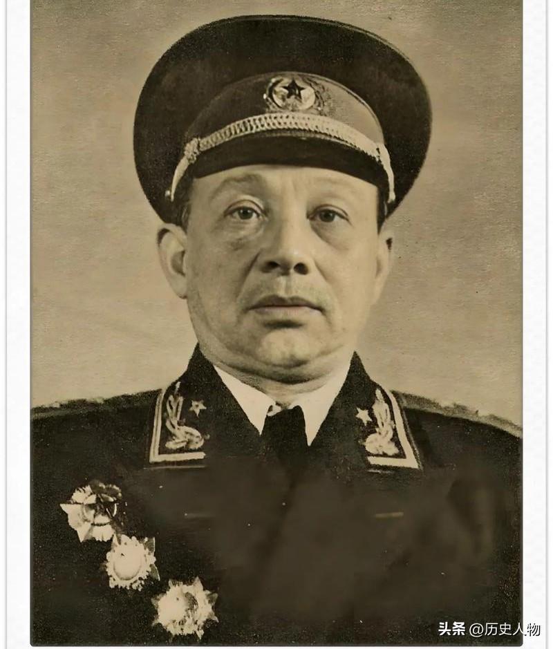 谭家述的革命之路充满了悲壮色彩，他早年有一位童养媳彩儿，是父亲在路上遇到一个饿死