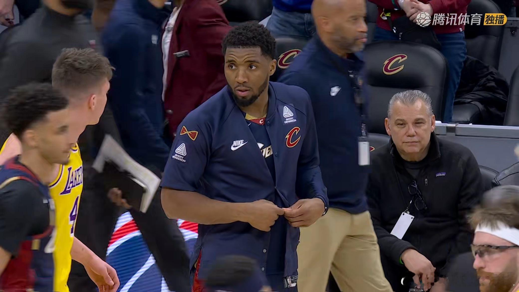 湖人客场99-129溃败骑士，下一场打奇才东契奇29分5板6助，詹姆斯11分，文