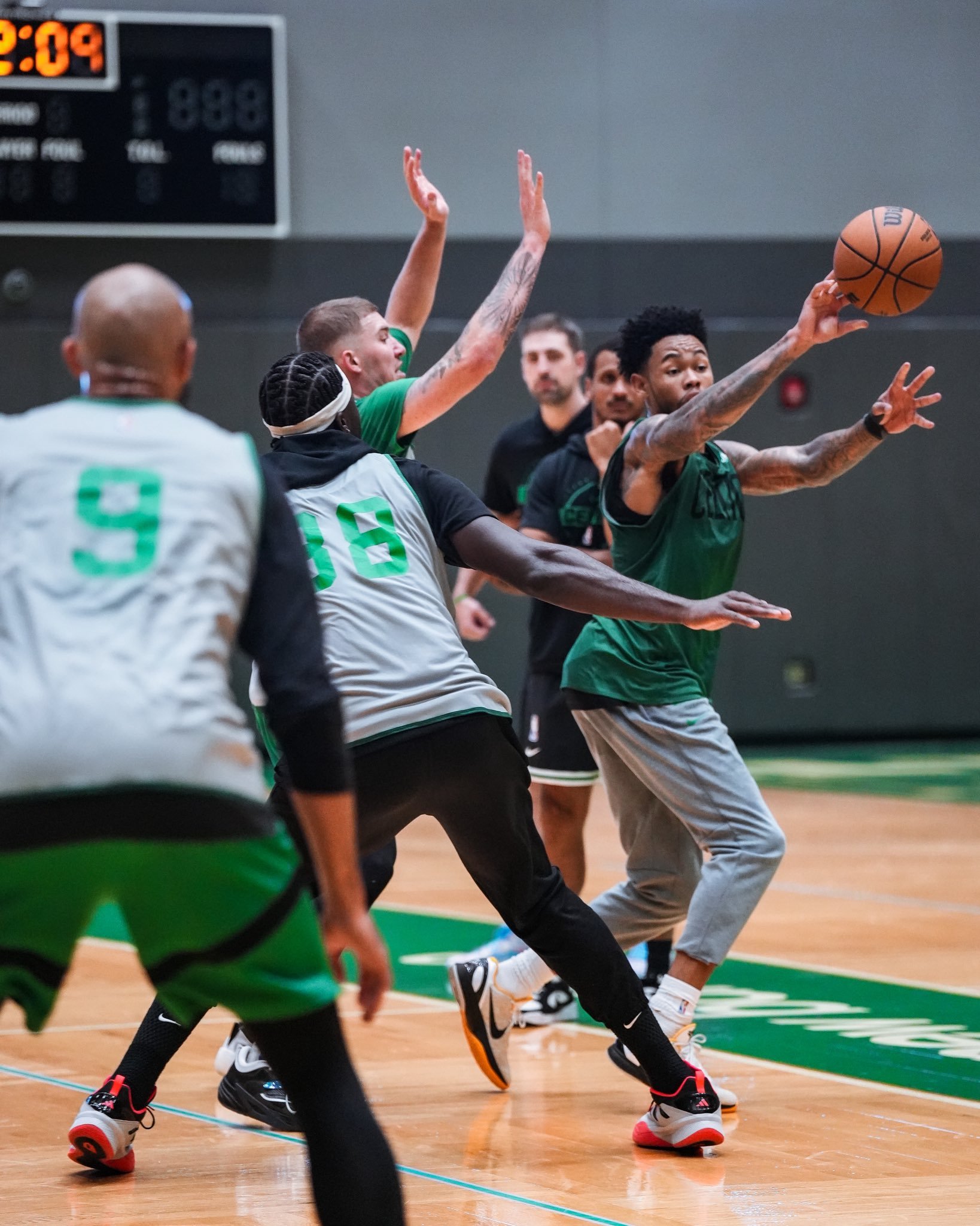 全神贯注！🔒波士顿凯尔特人[超话]BLEEDGREEN ​​​