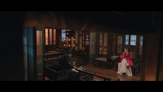 贺思慕被插了8刀贺思慕被下属背刺 秉公执法反倒被下属记恨，这是什么道理。方昌趁人