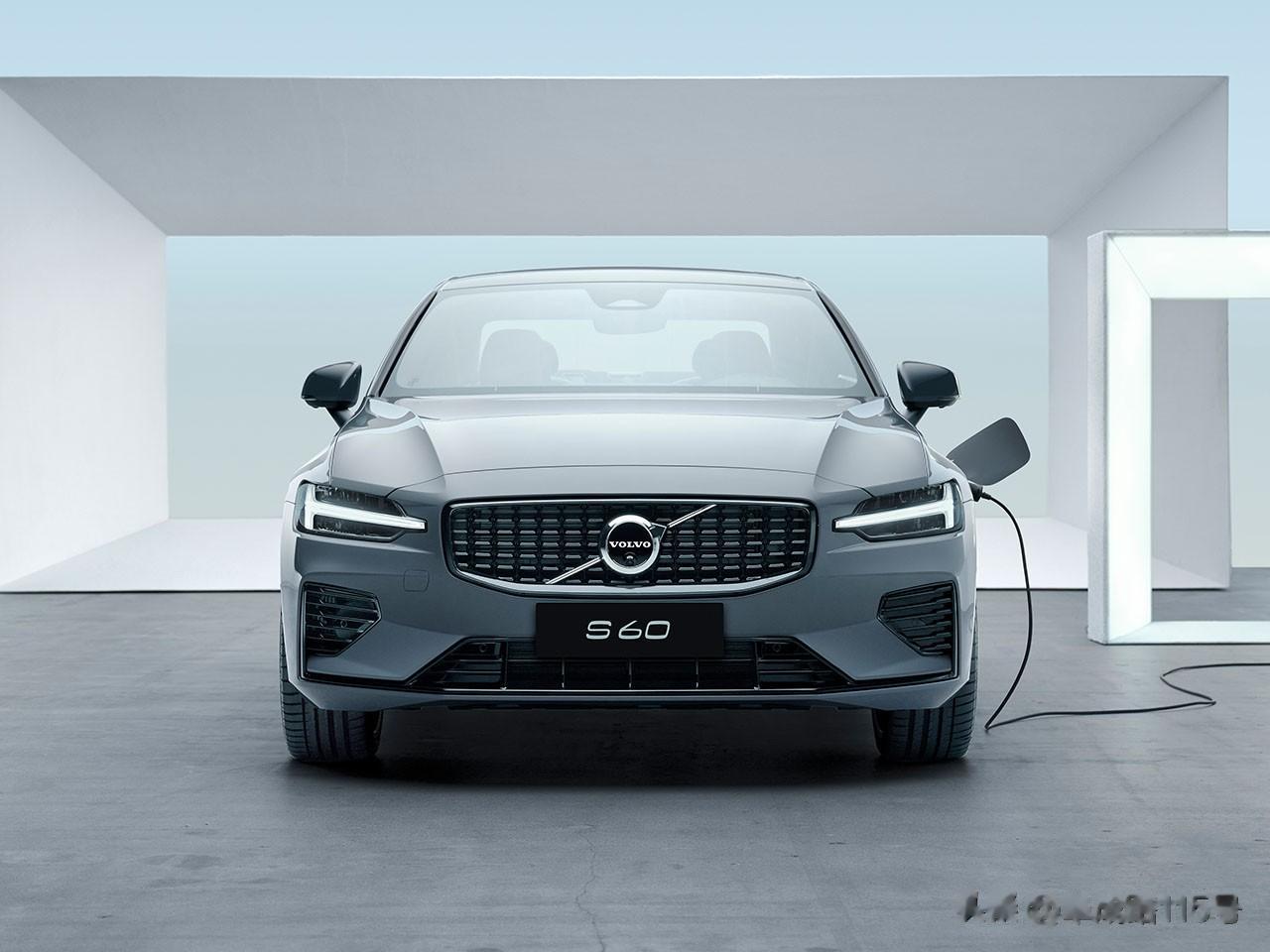 沃尔沃近期优惠信息 XC40 B3智远286800，惠71800；C40纯电版2
