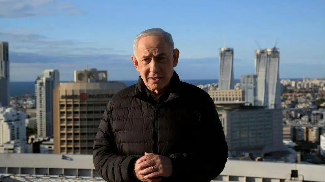 我回想到一件事，上月底战争发生后，内塔先是飞到了德国，然后再转移到了塞浦路斯，没